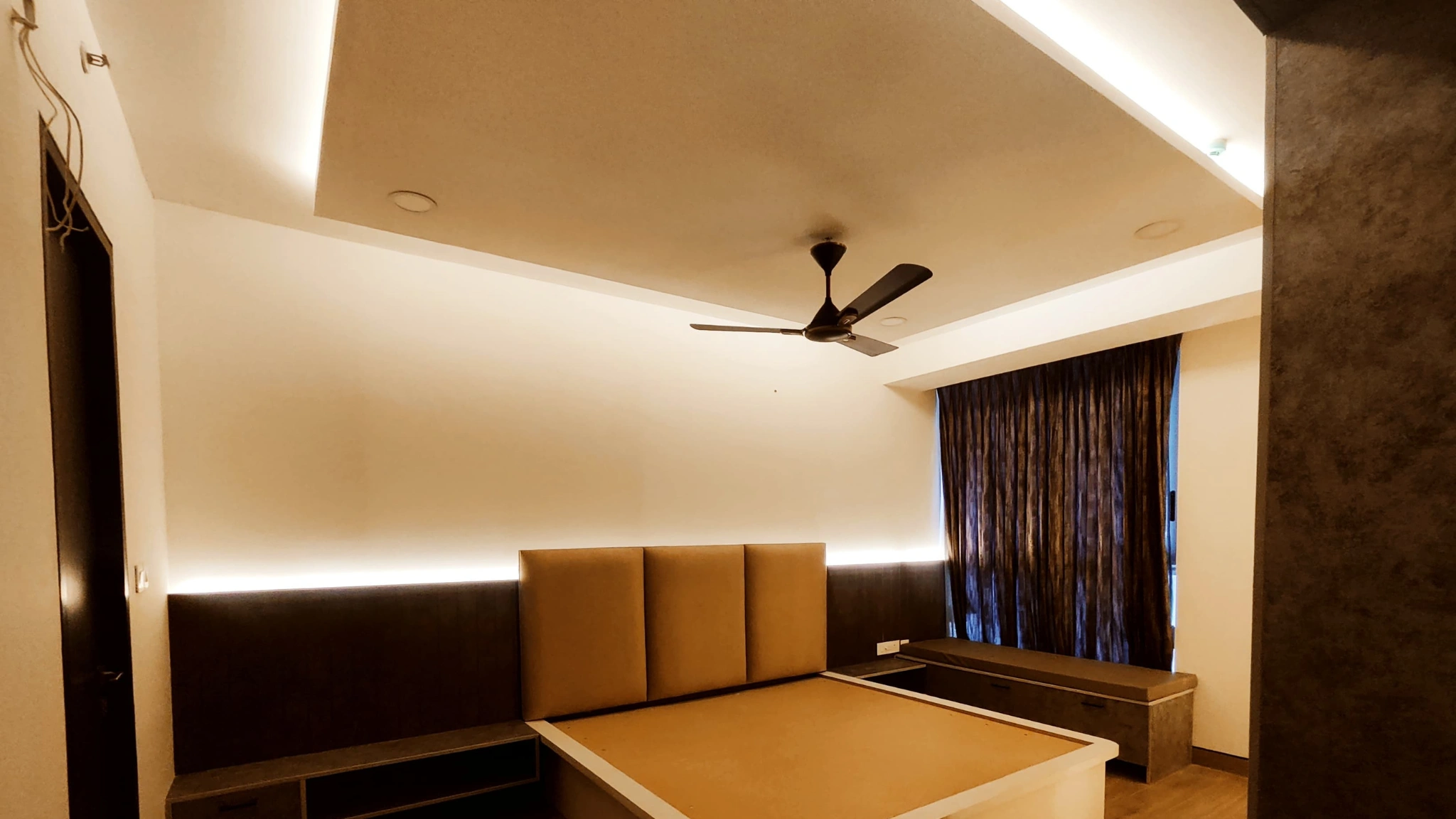 bungalow-master-bedroom-interior-in-chennai-done-by-eps-interior-industries