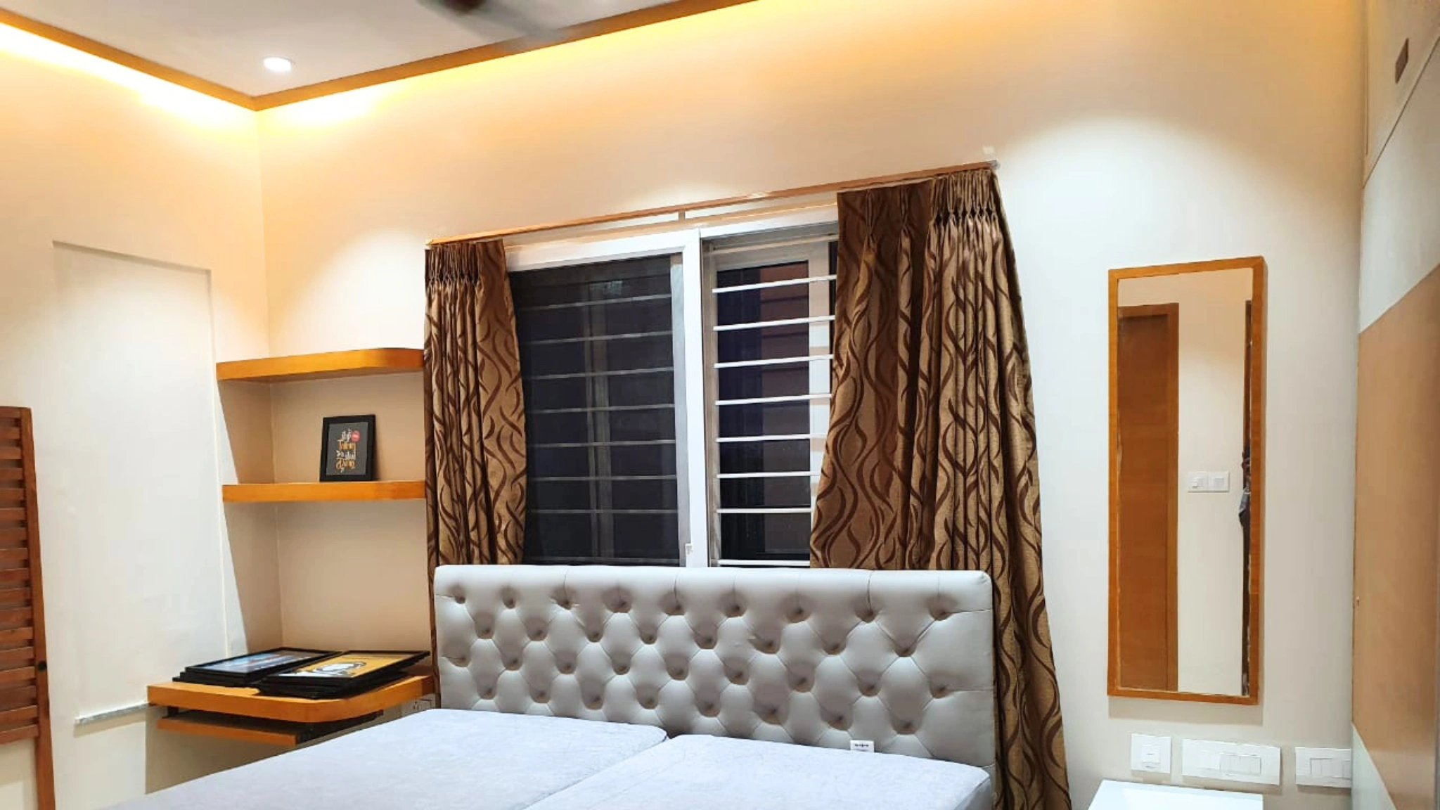 guesthouse-master-bedroom-interior-in-chennai-done-by-eps-interior-industries