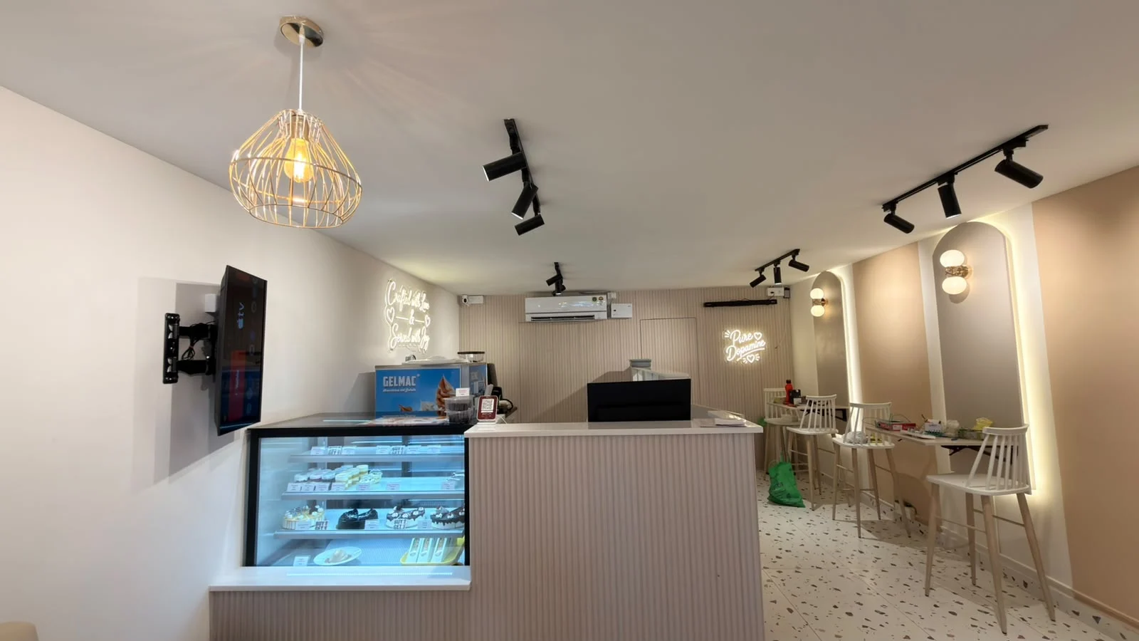 premium-ice-cream-store-bill-counter-chennai